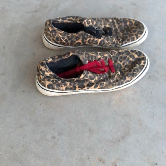 Shoes - Picture 2 of 4